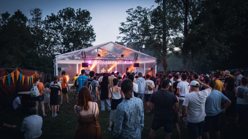 Scène Wood Fest'Ouazé 2026 à Mouazé